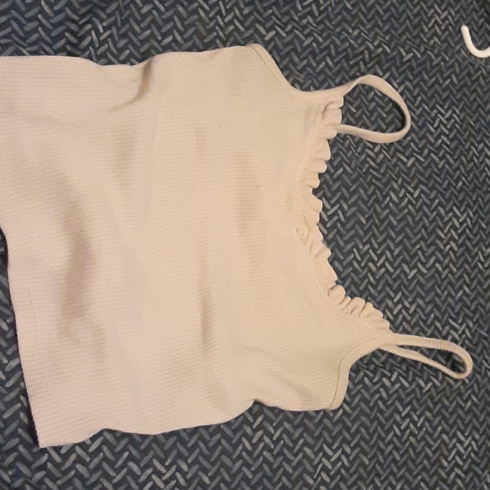 Baby pink crop 💟